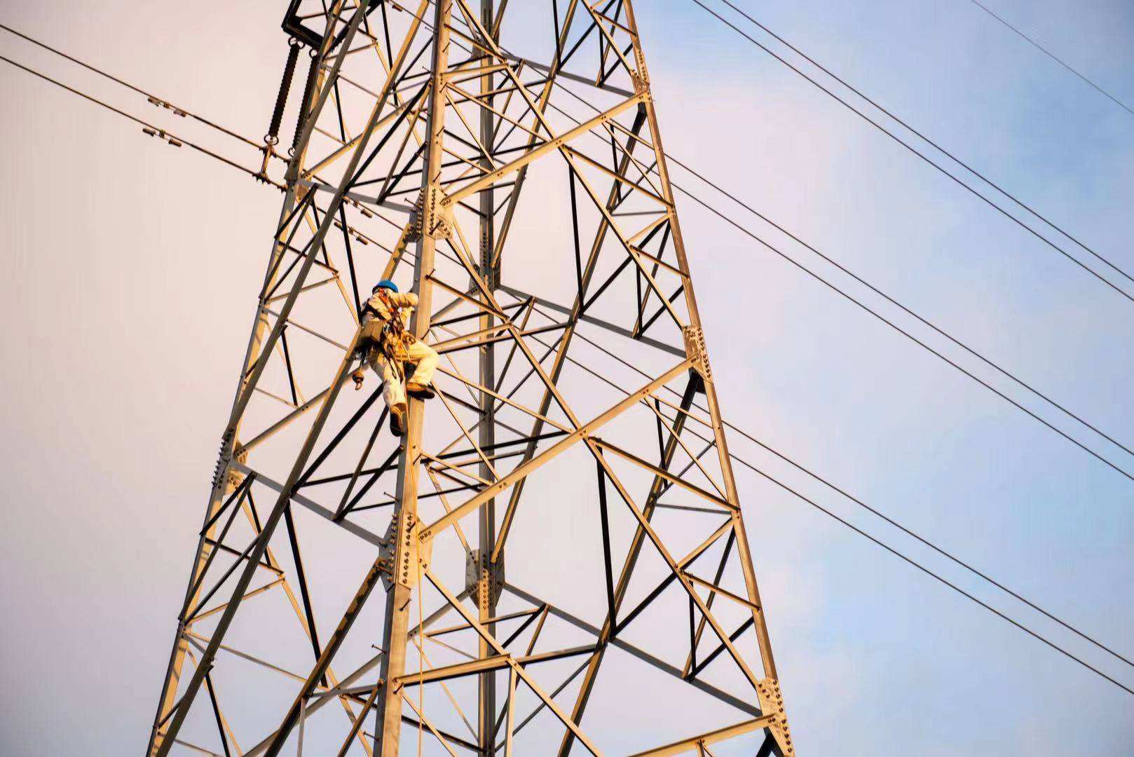 COLD-FORMED STEEL SECTION FOR TRANSMISSION TOWERS