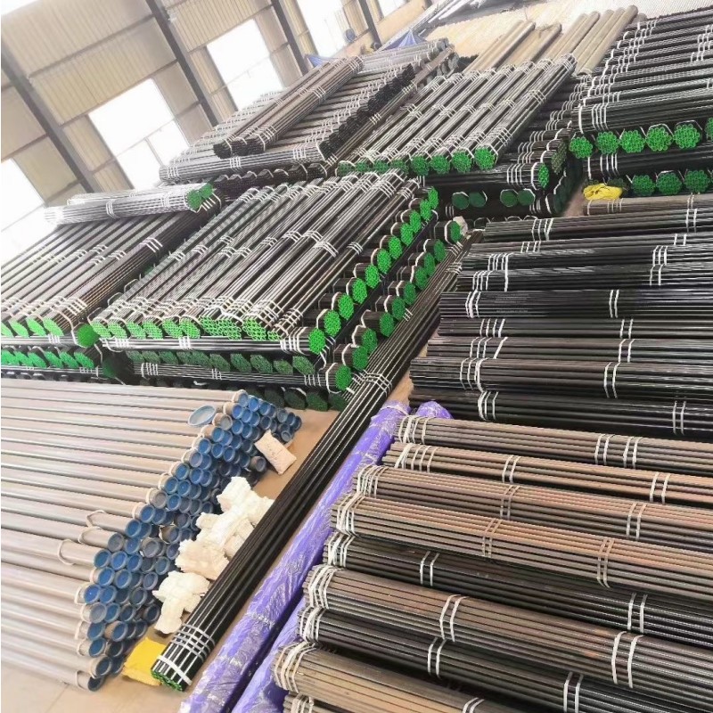 seamless black pipe