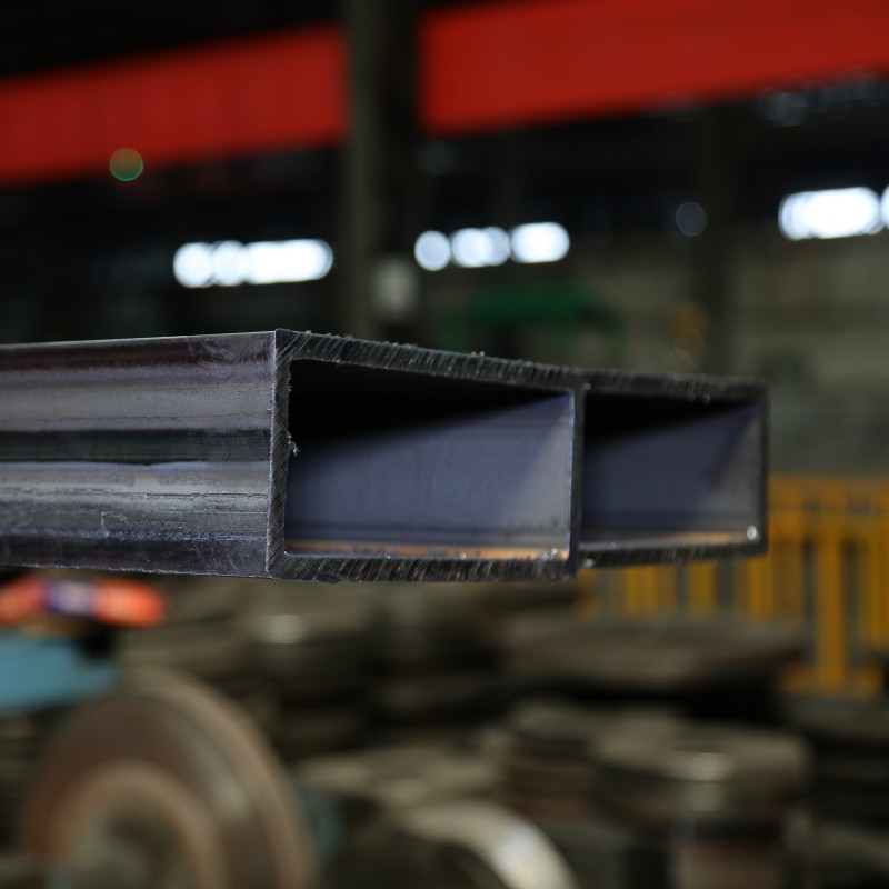 The characteristics, advantages, and applications of glass curtain wall tubes in construction